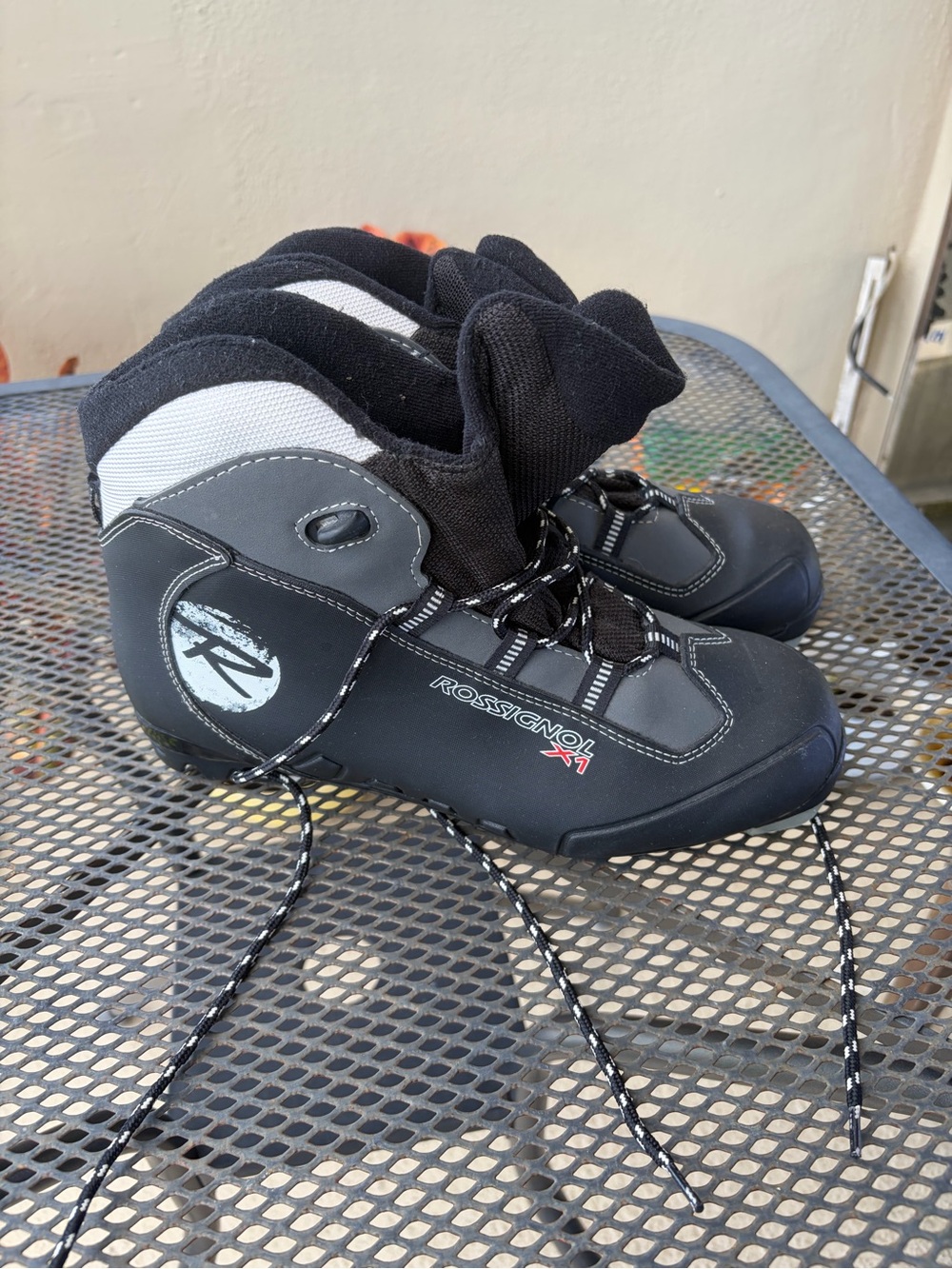 Rossignol X1 NNN Cross Country Ski Boots Size EU 42 US Men 8.5 Touring Nordic